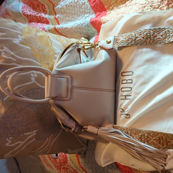 HOBO Handbags - HOBO Dusty White Medium Shelia w/Guitar strap NWOT